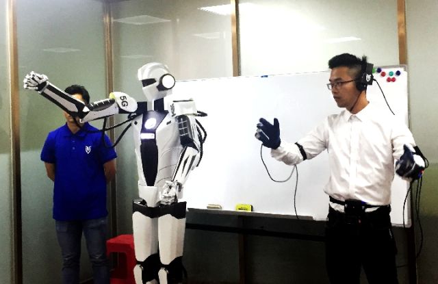 侨乡江门：港澳科技达人在珠西创谷“玩得正嗨”