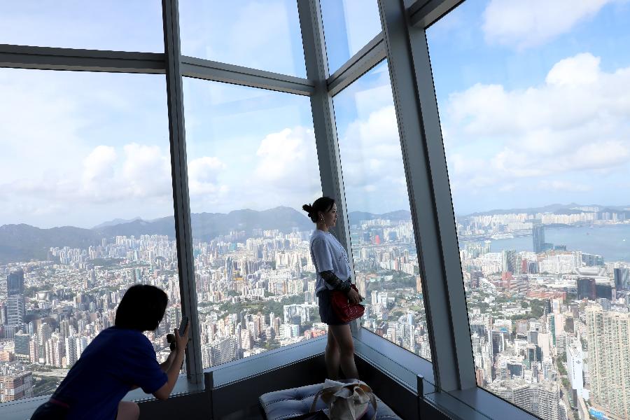 香港“天际100”观景台以科技呈现“未来香港”