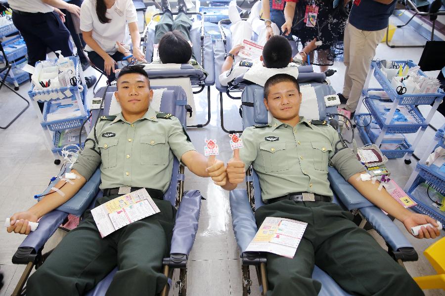 特寫：解放軍駐港部隊為香港市民無償獻血