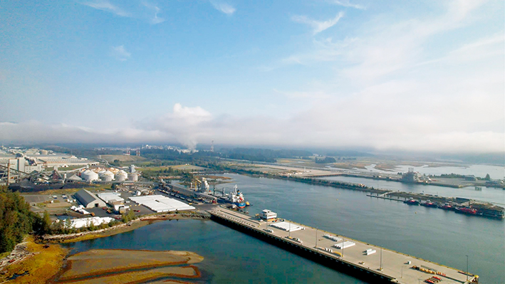 基蒂马特港口（无人机照片）