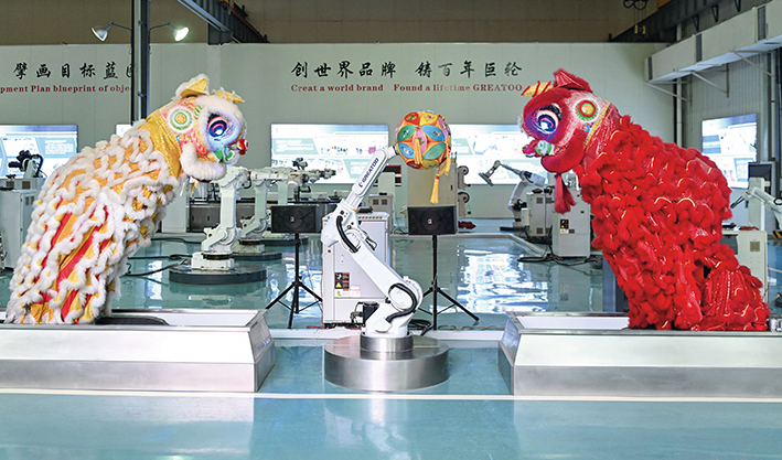 跟着工业机器人“出海”