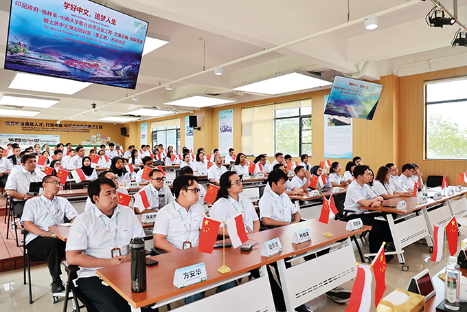 印尼-格林美-中南大学联合培养第五届冶金工程硕士班学生在荆门学习中文
