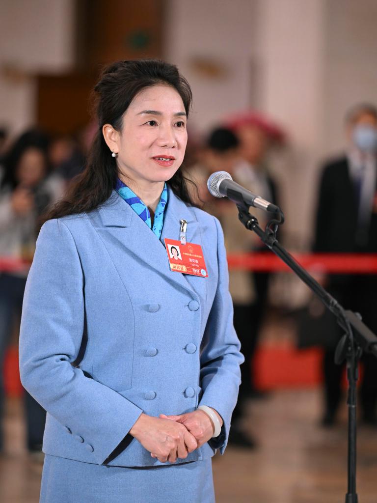 两会速递丨黄花春代表：孩子的心理困境需要被看见、被科学地对待