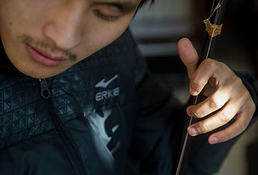 关于山水乐团:“折翼天使”的音乐梦