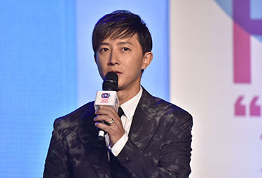 韩庚：做公益能发现内心深处的东西