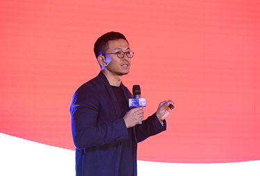 杨佳：水到 心到