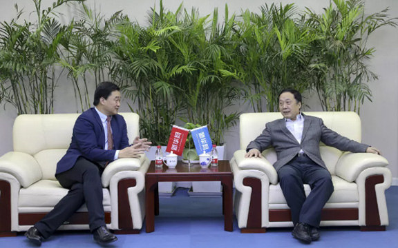 任贤良会长在北京会见田舒斌