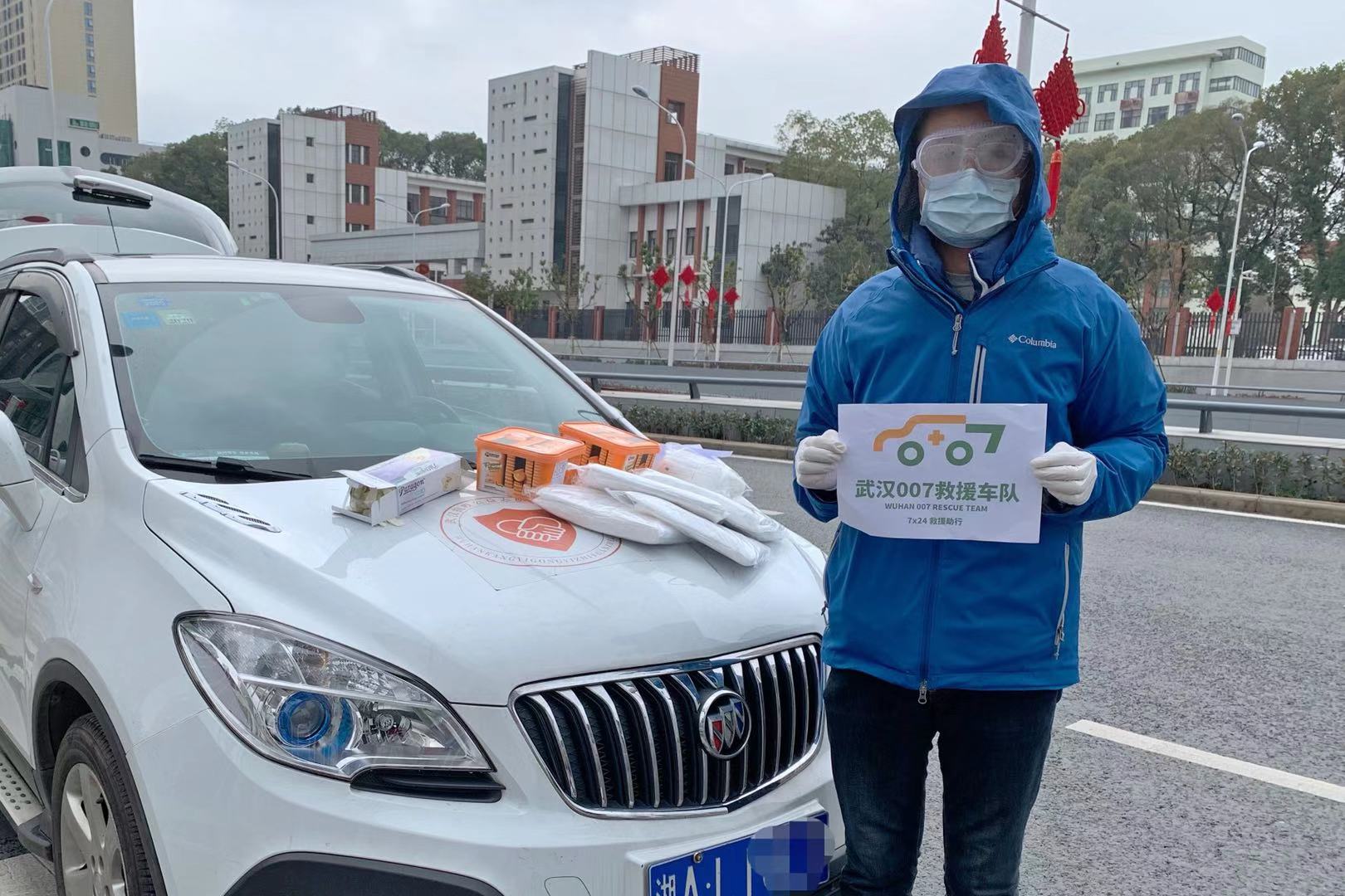 逆行武汉传递“正能量”的郑能量