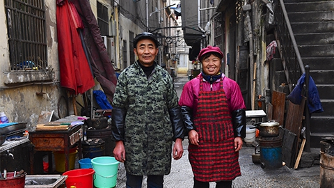 “抗癌厨房”创办者万佐成和熊庚香夫妇