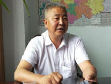 带领村民致富的&ldquo;中年白头翁&rdquo;陈大兴