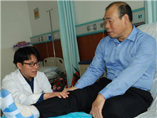 &ldquo;徒手接人的侠义民警&rdquo;鲁志学