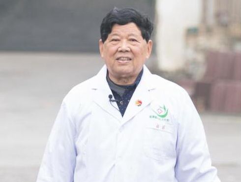 “一元村医”吴光潮