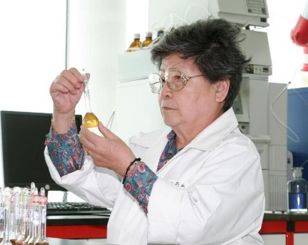 “80后”老药师章臣桂