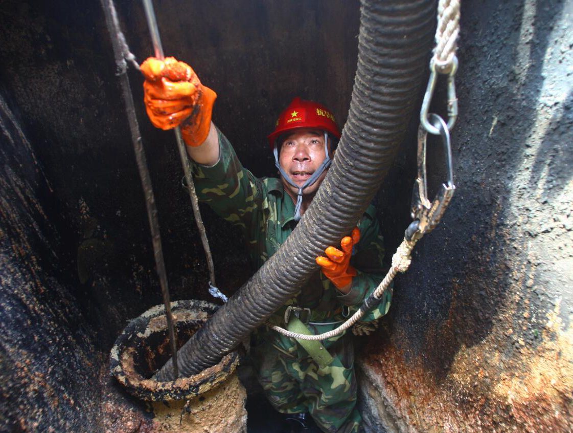 “掏粪老兵”张喜忠