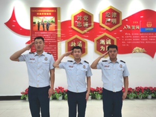 “休假偶遇火灾的消防员”刘翰林、徐杰、李孟泽