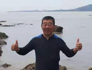 &ldquo;冬泳英雄&rdquo;张起义