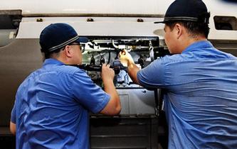 百度携手王俊凯开展公益星计划活动 为贫困地