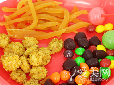  高颜值中看不中吃！漂亮食物有陷阱 