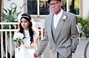 美患癌父亲与女儿感人迎特别婚礼【图】