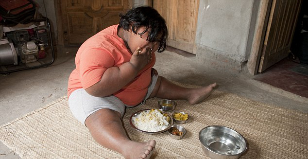印9岁女童食量惊人 体重超正常5倍