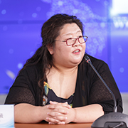 郭曦：青少年用眼负担重致近视发病率上升