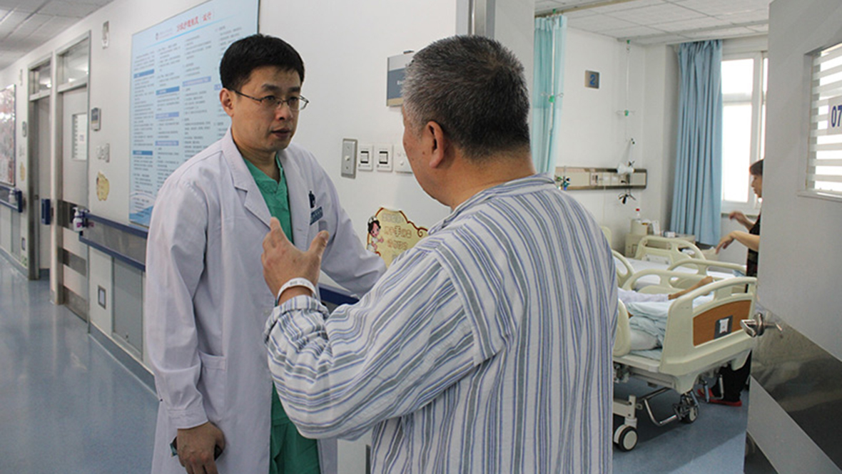 北京医生的一天：让帕金森的世界不再颤抖