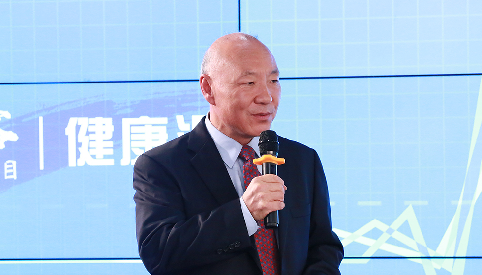 嘉宾主持人辉瑞大中华区前总裁吴晓滨