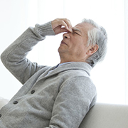 【微视频】老年人要特别注意眼睛疲劳诱发青光眼