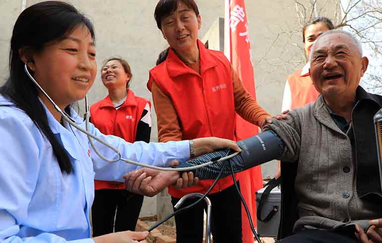 致敬伟大改革｜对话40年，讲述身边的健康故事39&mdash;免疫规划40年，撑起健康保护伞