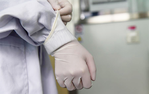 疾控专家：所有年龄组都易感新型肺炎