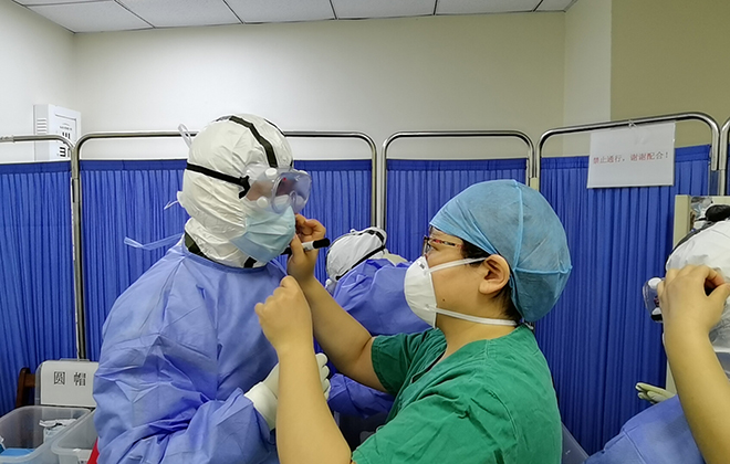 战“疫”场上的北京中医力量——北京中医医院援鄂团队纪实