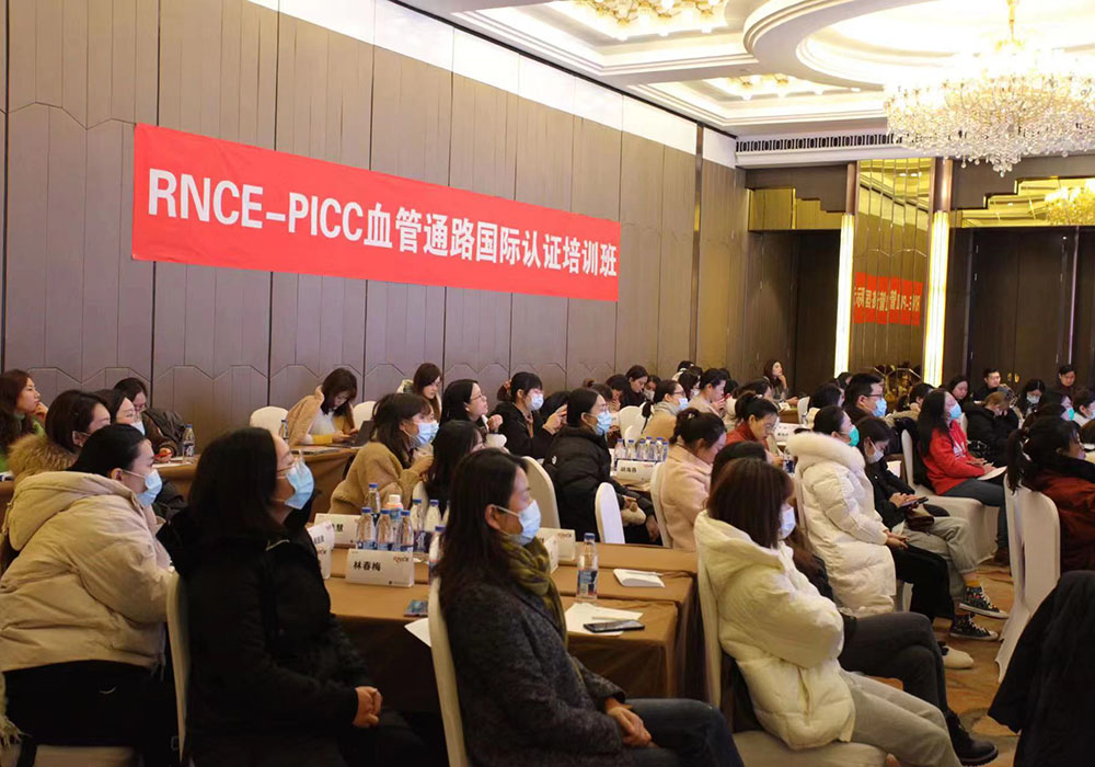 从质控角度看，感控的核心是规范操作和行为