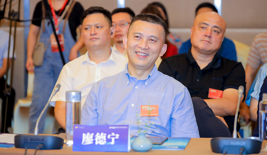 廖德宁：完善健康管理体系 为百姓生命健康保驾护航