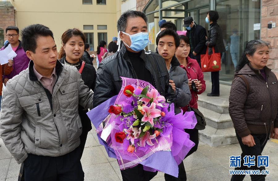 上海：三例人感染H7N9禽流感康复病例出院