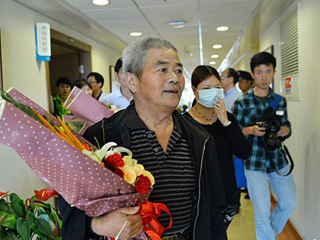 浙江6名重症H7N9治愈者出院 最高年龄达80岁