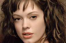 女性吸入二手烟可致不孕 需引起重视