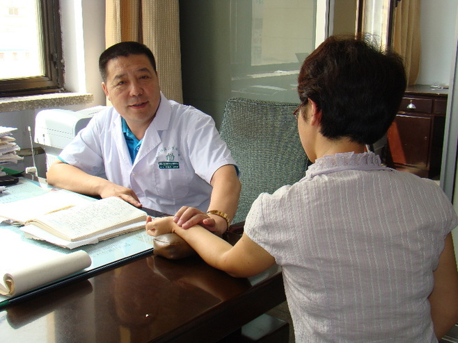 新华网2013中国好医生推选医德高尚奖名单