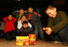 专家提示：烟花爆竹炸伤记住&ldquo;三不要&rdquo;