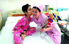 你的母亲谁来护理？当母亲节遇上护士节