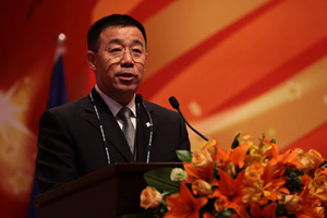 山东东阿阿胶董事秦玉峰