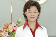 花红药业董事长韦飞燕