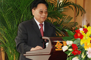 三株集团董事长吴炳新