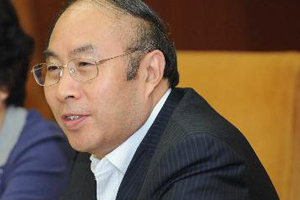 石药集团董事长蔡东晨