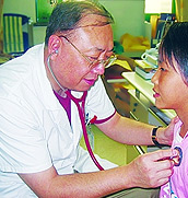 张石江：为贫困先心病患儿撑起一片蓝天