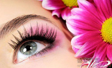 美目护理：警惕7个眼部肌肤大敌