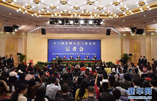 中国人民银行行长周小川等答记者问