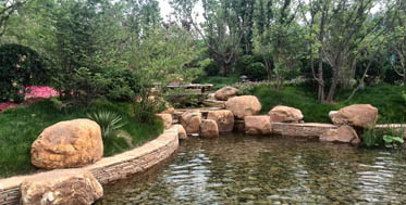 V7荷塘月色:生活便利度极低 赠面积成吸客法宝