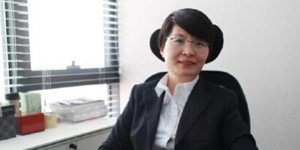 柔然壁纸总裁金宝容 
 