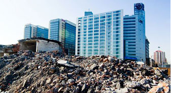 推进建筑废弃物综合利用