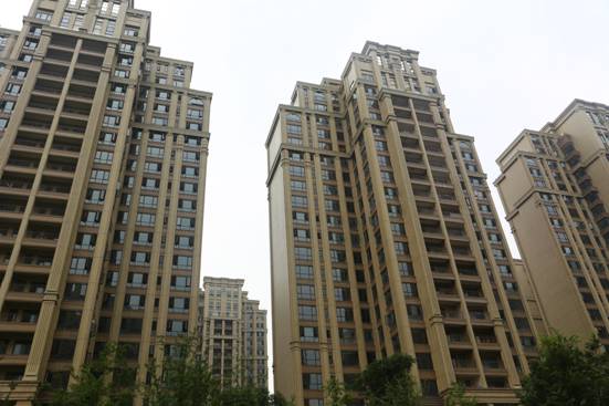 贵阳媒体采风团参观华润置地项目走进成都深圳